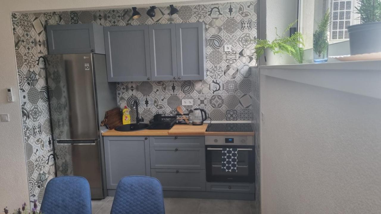 Foreks Apartman Apartment Makarska Exterior photo